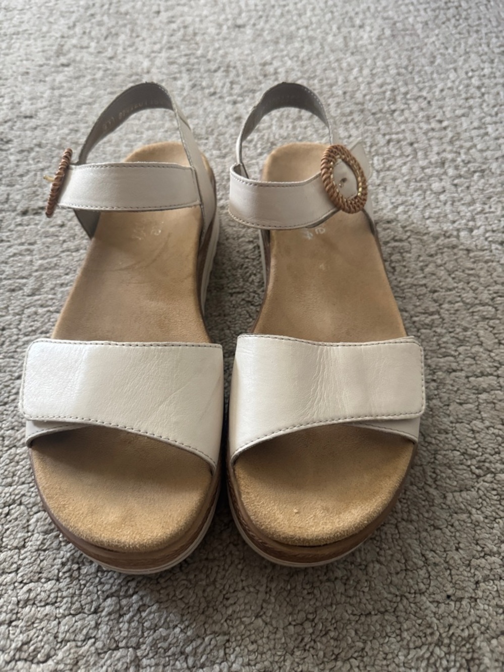 Remonte cream fully adjustable sandal size European 41 like US 9-9.5
